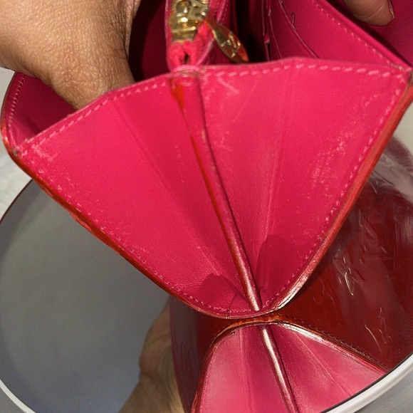 LOUIS VUITTON Monogram Vernis Sarah Wallet Envelope Red Leather - Picture 12 of 17